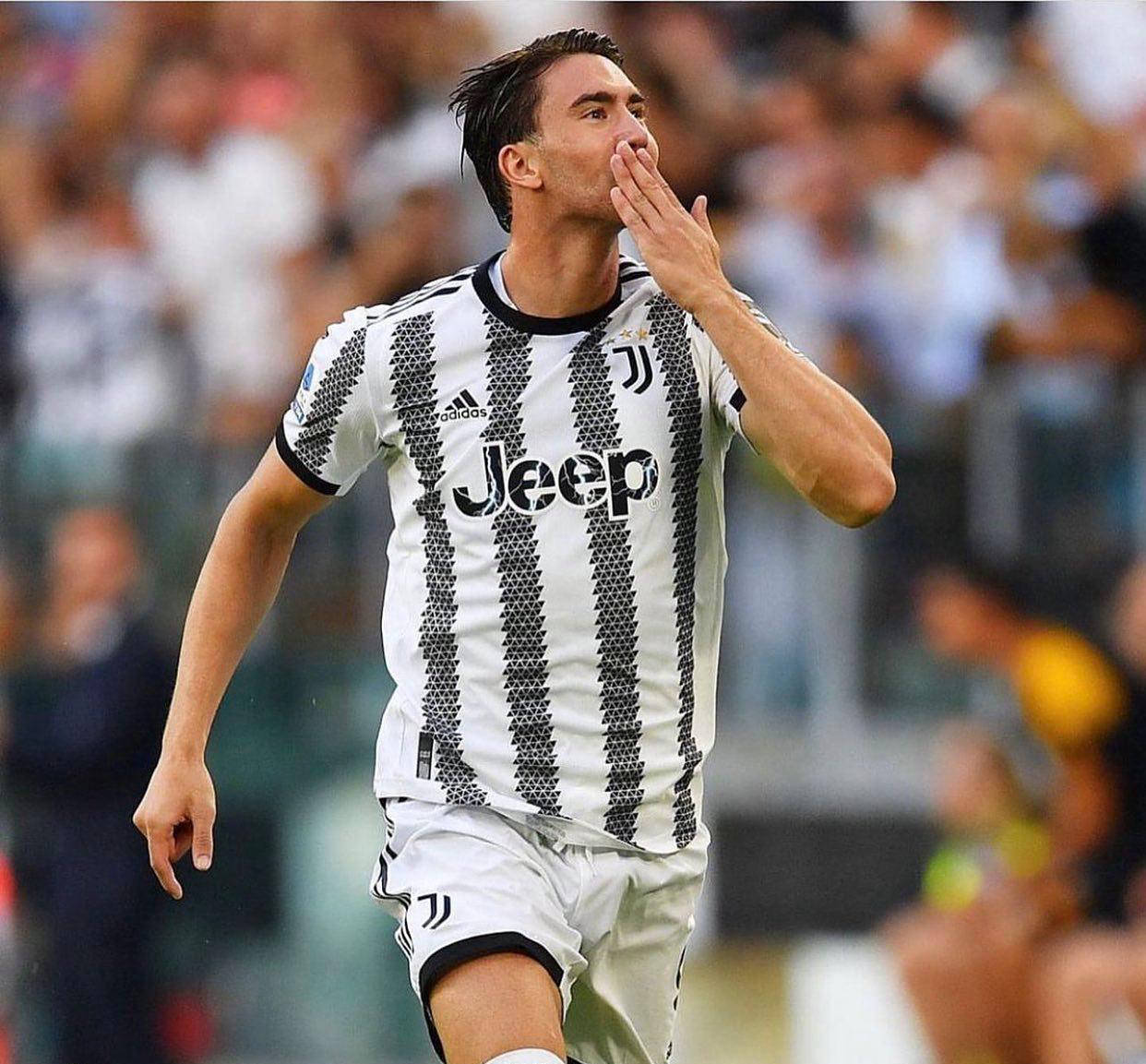 巴萨与AC米兰争夺弗拉霍维奇 意甲金靴选择前往沙特，薪水高达五倍